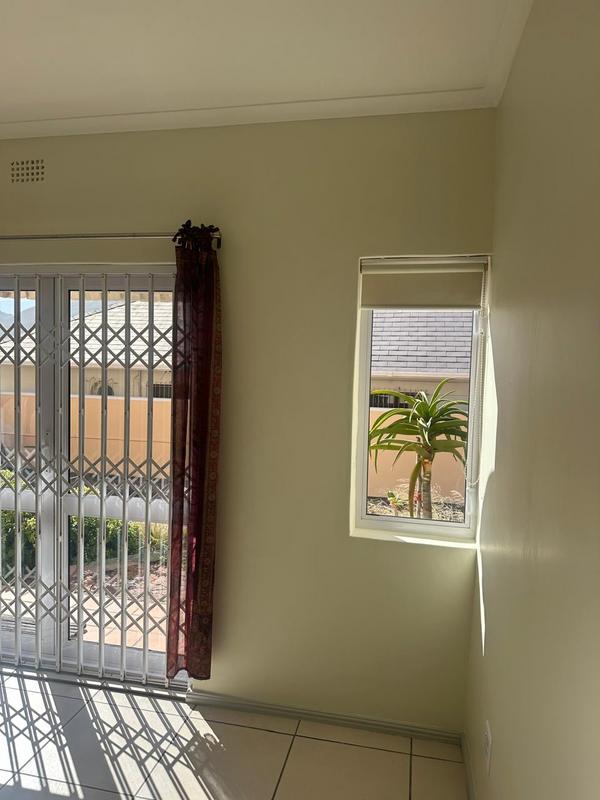 To Let 1 Bedroom Property for Rent in Fish Hoek Western Cape